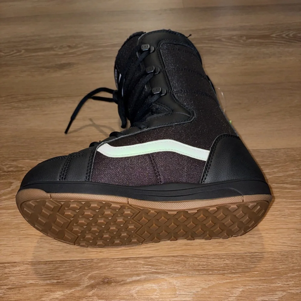 Right Shoe Only - VANS Hi Standard Snowboard Boots Black Mens Size 7.5 US New